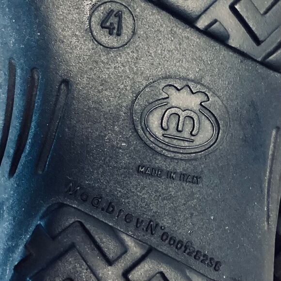 Ingledew’s Vintage Soft Italian Leather Booties in Red 41/ US8 - Picture 10 of 10